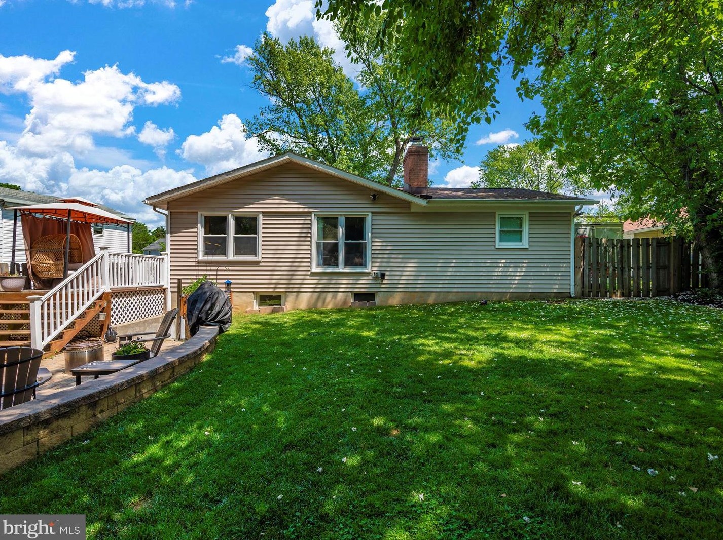 100 Spring St, Gaithersburg MD  20877-1922 exterior