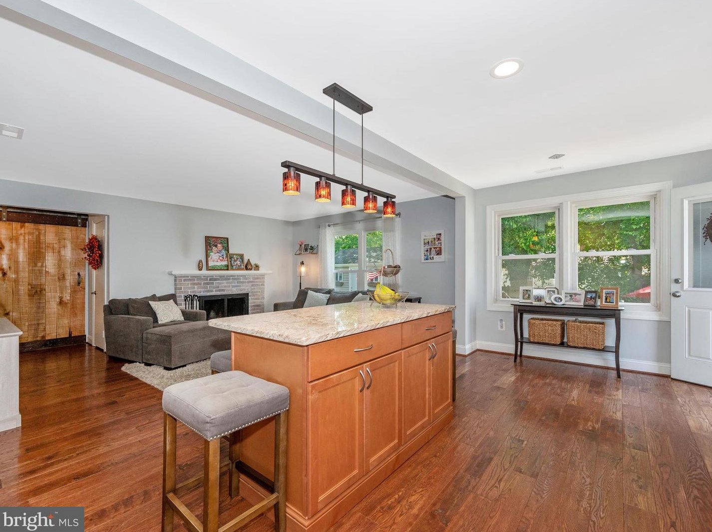 100 Spring St, Gaithersburg MD  20877-1922 exterior