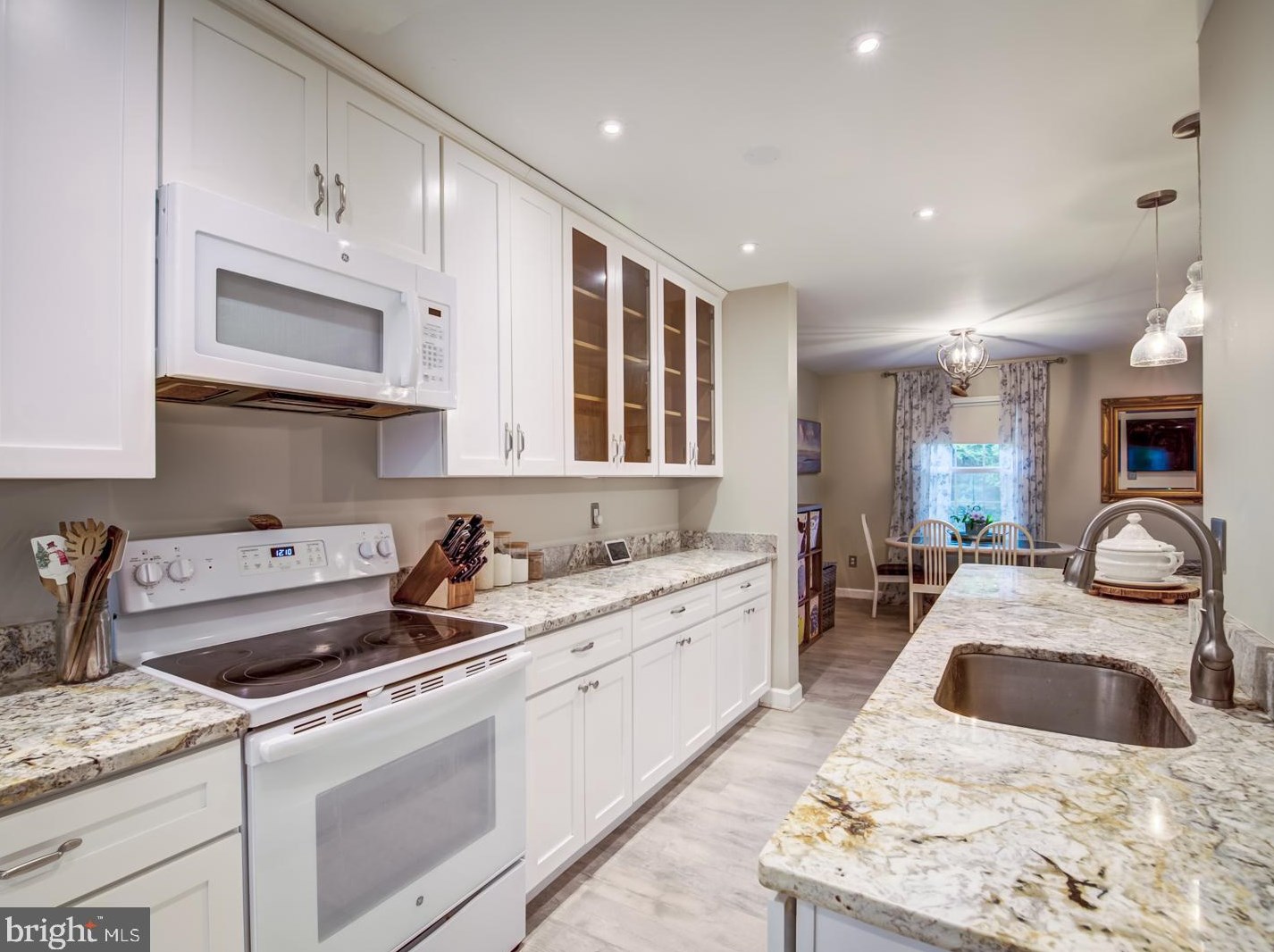 65 Midline Ct, Gaithersburg MD  20878-1996 exterior