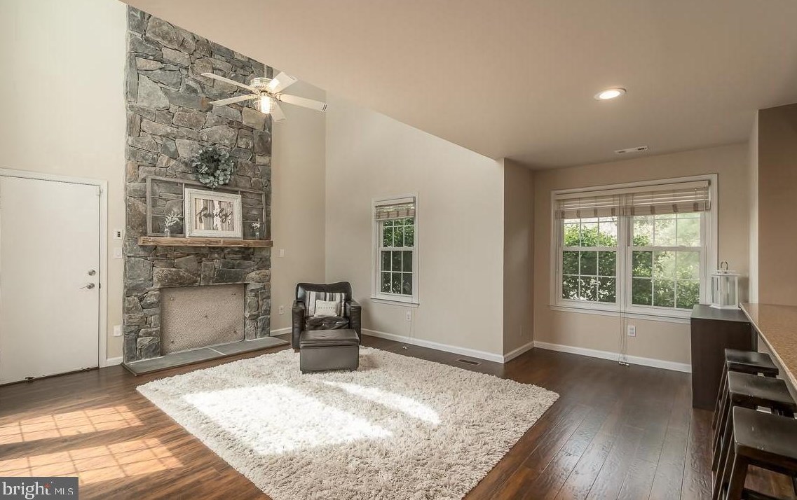 19 Butterwick Ct, Gaithersburg MD  20886-4351 exterior