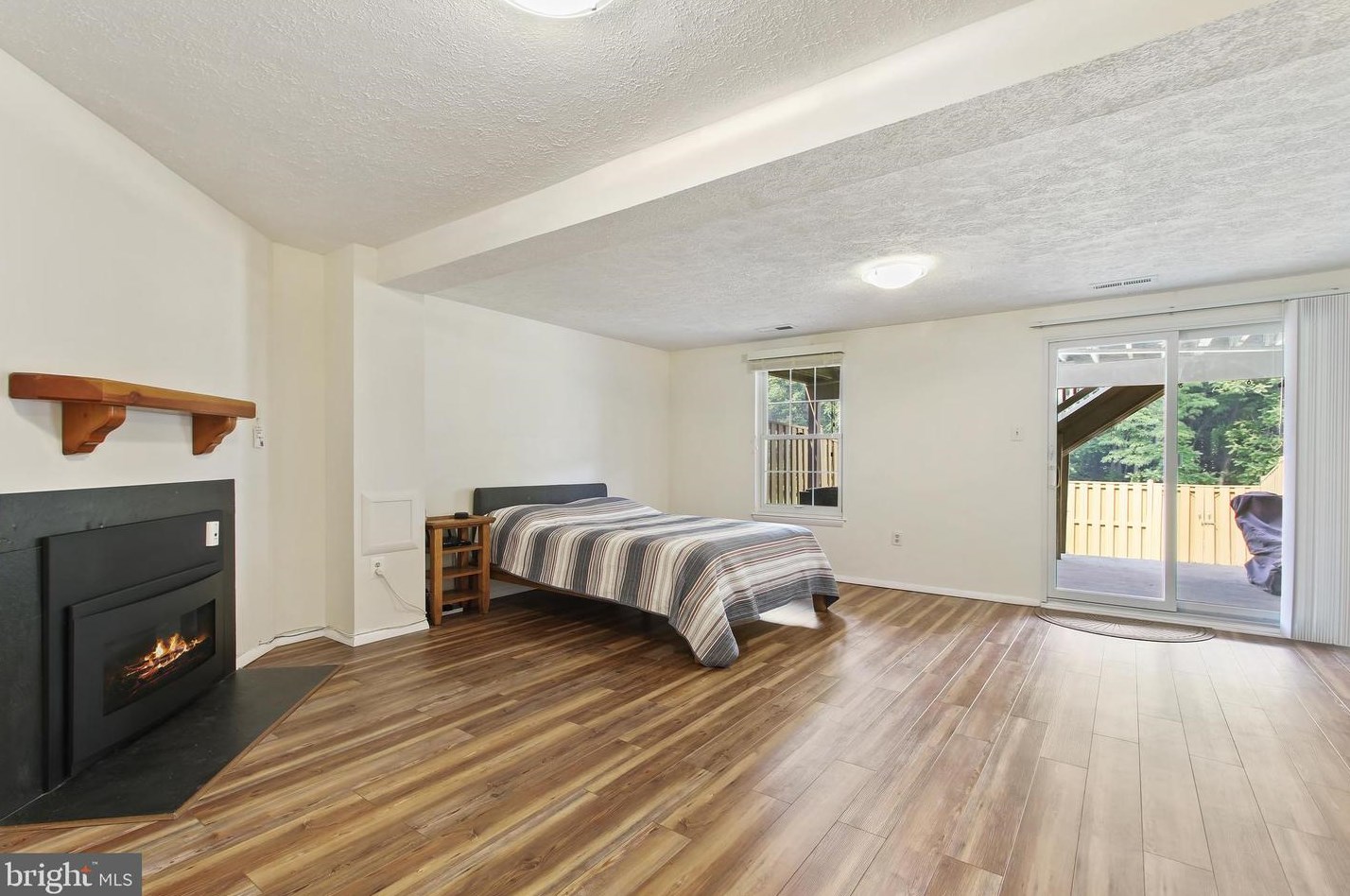 9551 White Pillar Ter, Gaithersburg MD  20882-2815 exterior