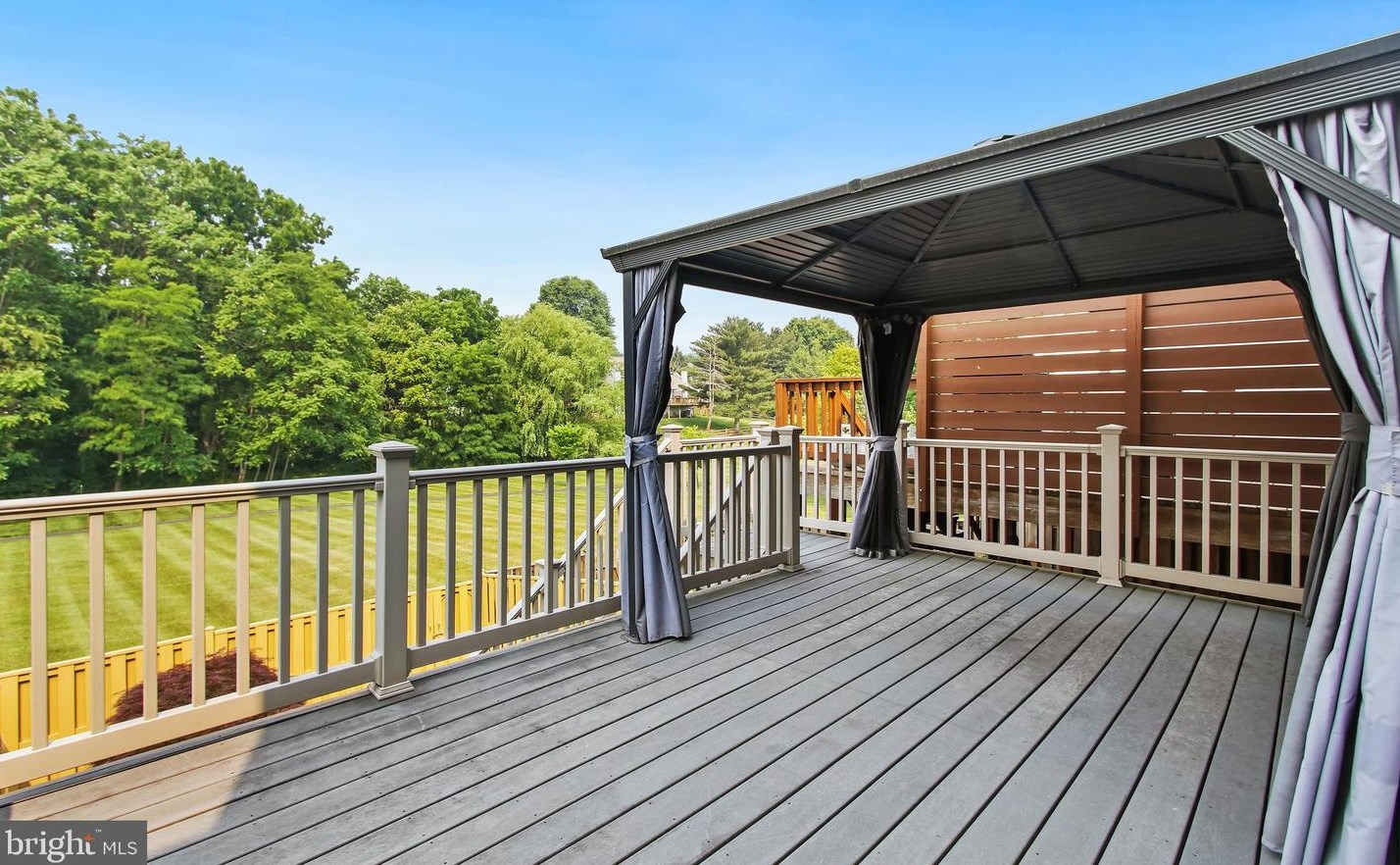 9551 White Pillar Ter, Gaithersburg MD  20882-2815 exterior