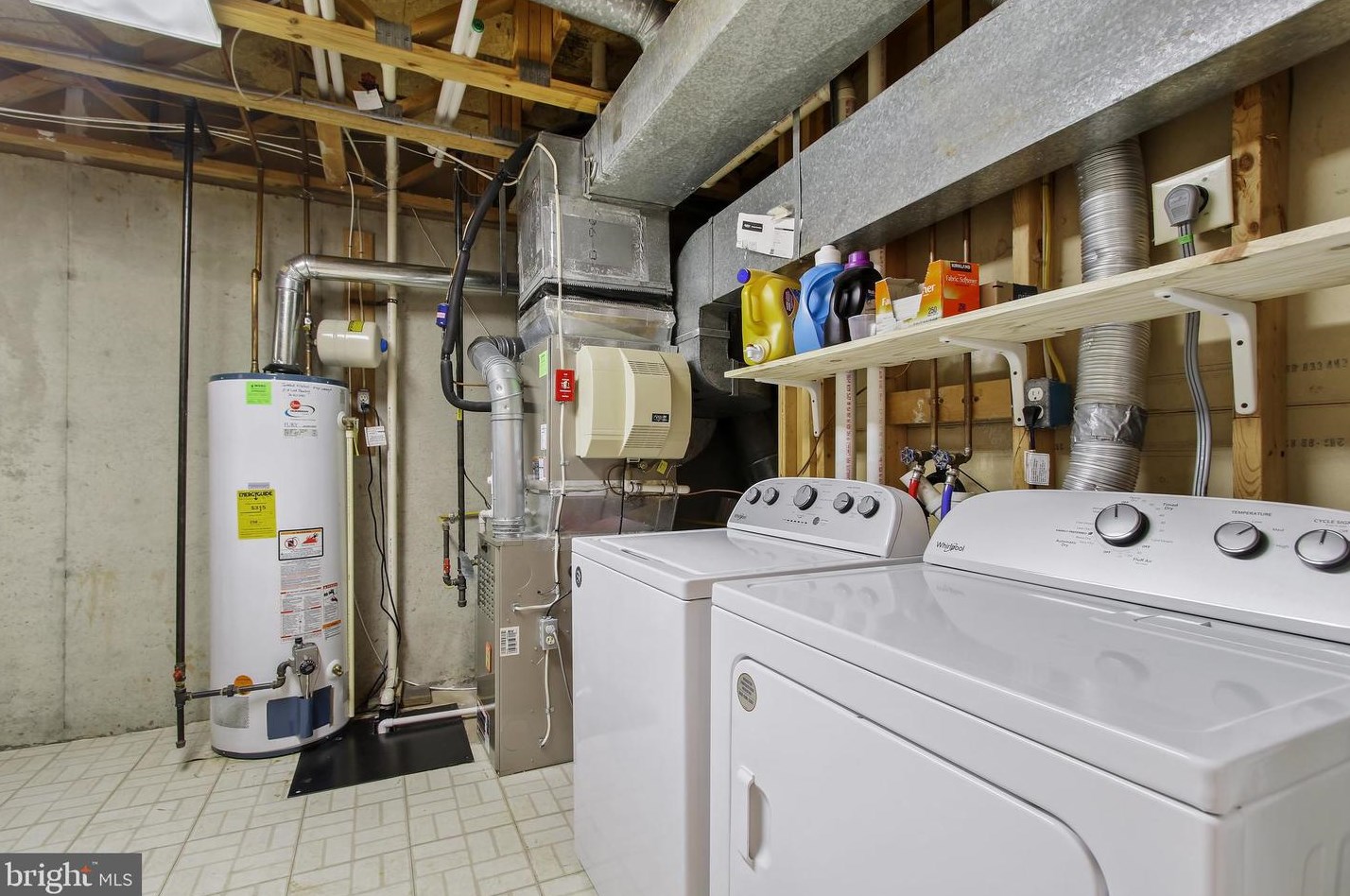 9551 White Pillar Ter, Gaithersburg MD  20882-2815 exterior