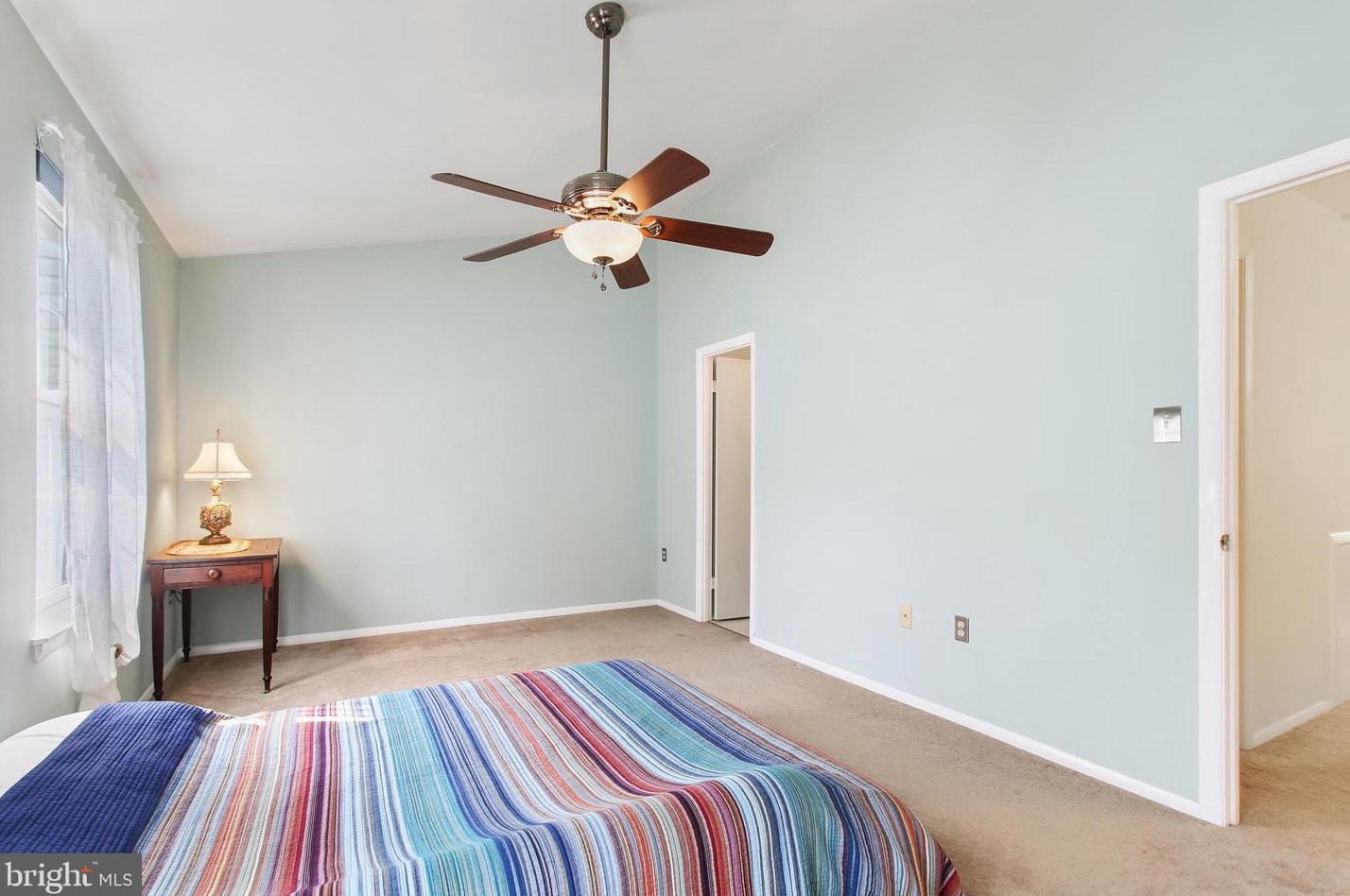 9551 White Pillar Ter, Gaithersburg MD  20882-2815 exterior