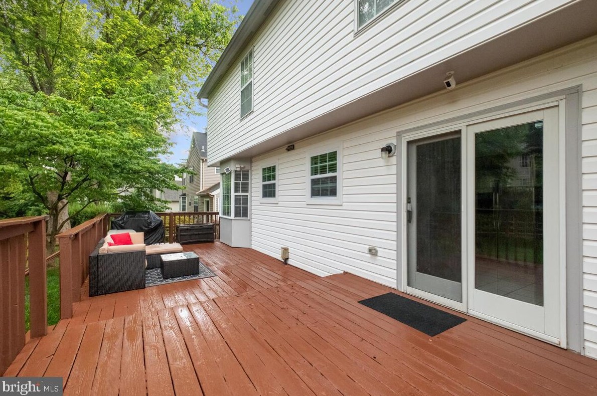 8404 Tea Rose Dr, Gaithersburg MD  20879-4651 exterior