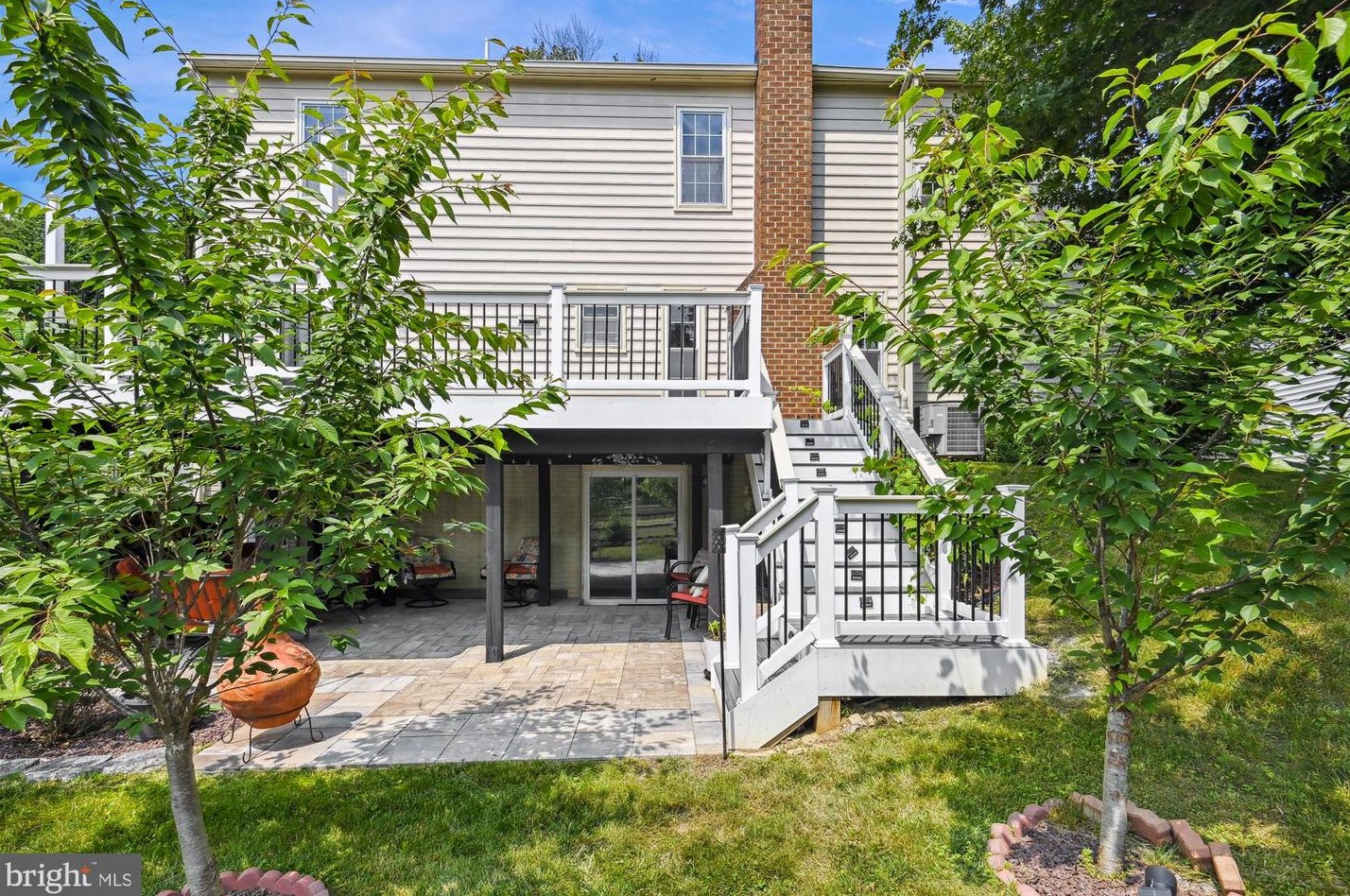 20813 Aspenwood Ln, Gaithersburg MD  20886-4067 exterior