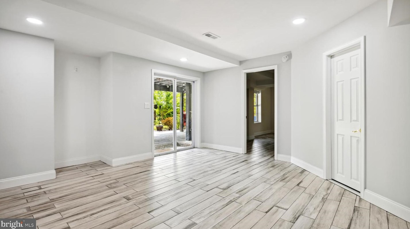 20813 Aspenwood Ln, Gaithersburg MD  20886-4067 exterior