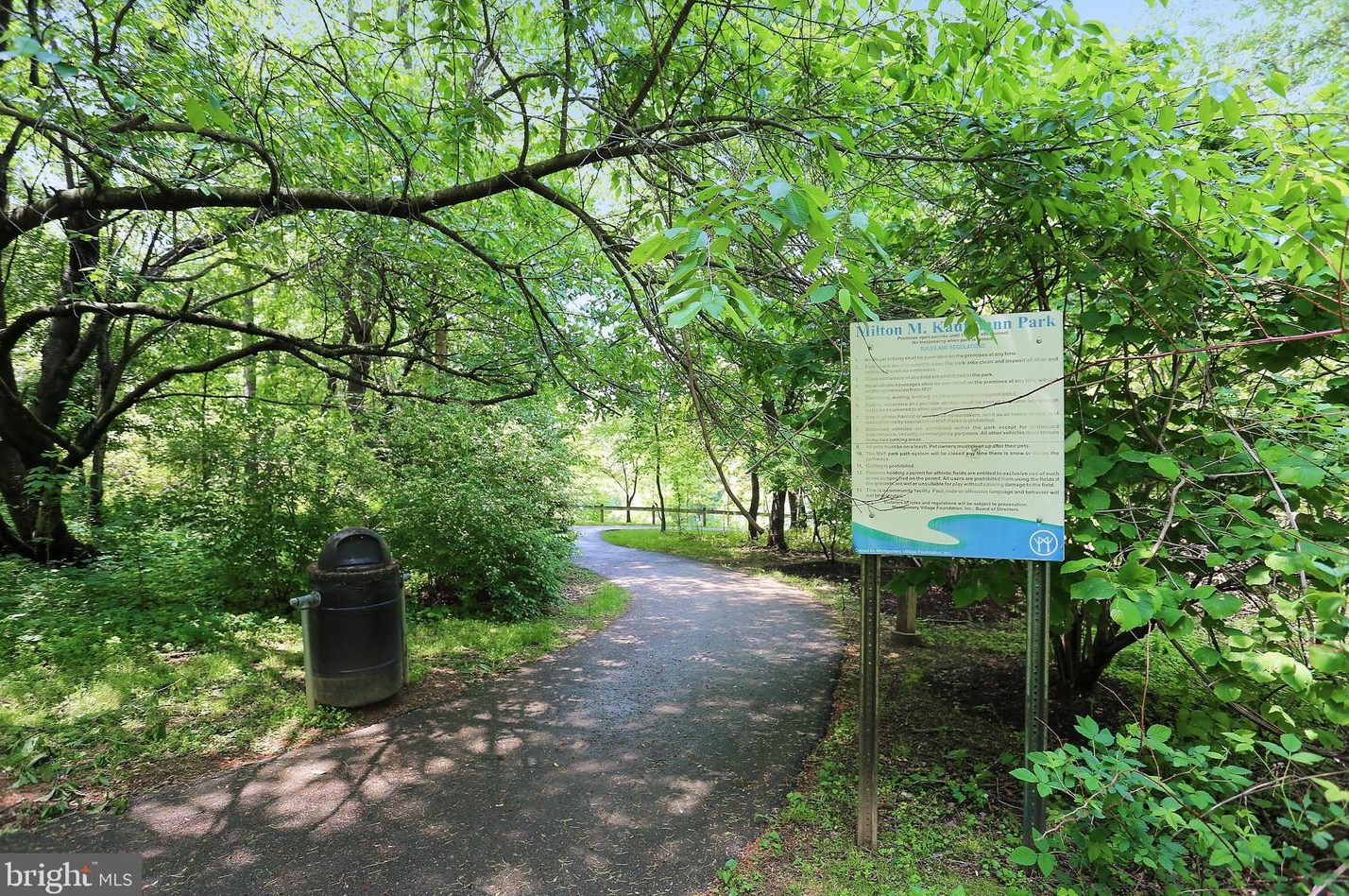 20813 Aspenwood Ln, Gaithersburg MD  20886-4067 exterior