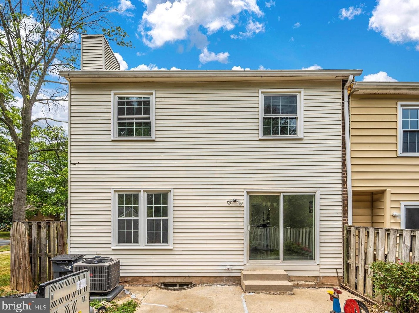 18601 Nuthatcher Ln, Gaithersburg MD  20879-1707 exterior