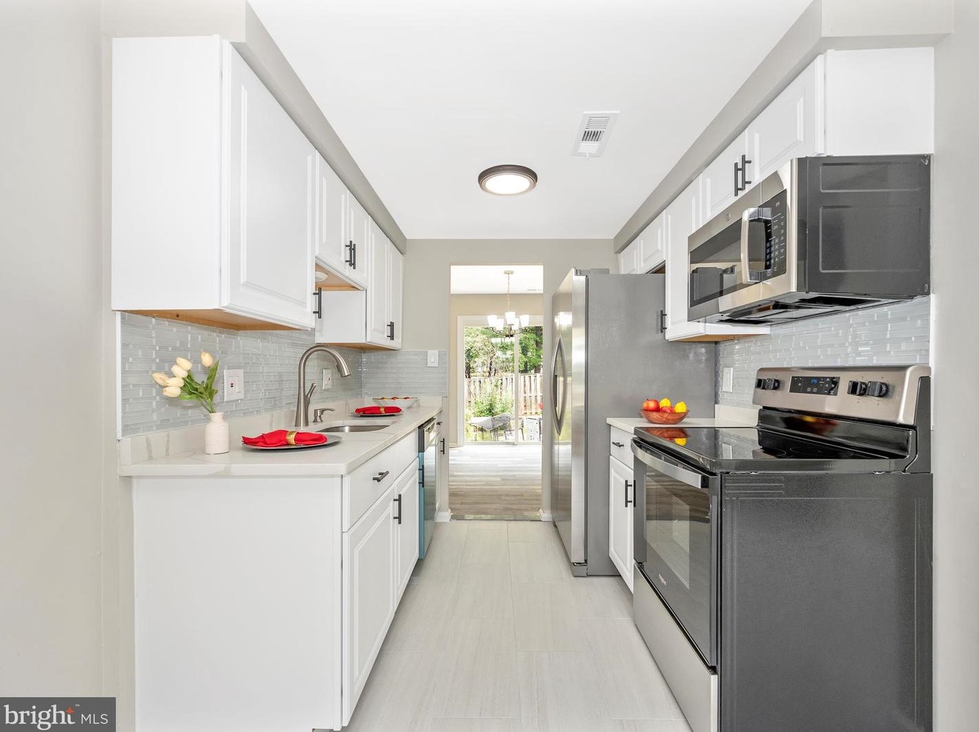 18601 Nuthatcher Ln, Gaithersburg MD  20879-1707 exterior