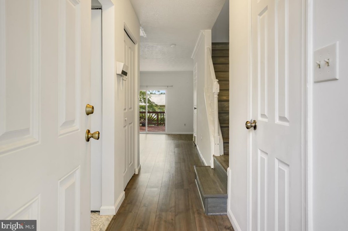 45 Gas Light Ct, Gaithersburg MD  20879-3274 exterior