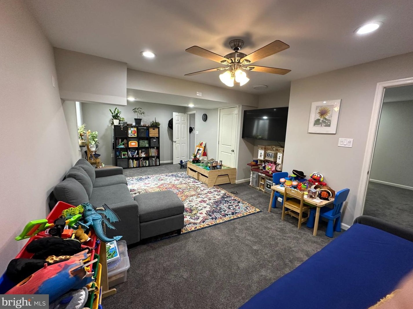13216 Chestnut Oak Dr, Gaithersburg MD  20878-3545 exterior
