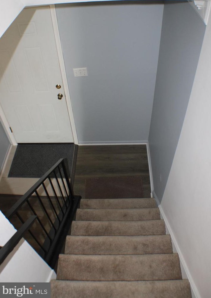 10008 Wedge Way, Gaithersburg MD 20886-1351 exterior