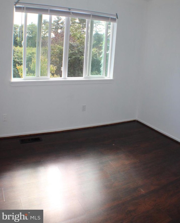 10008 Wedge Way, Gaithersburg MD 20886-1351 exterior