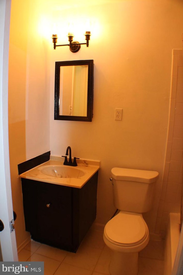 10008 Wedge Way, Gaithersburg MD 20886-1351 exterior