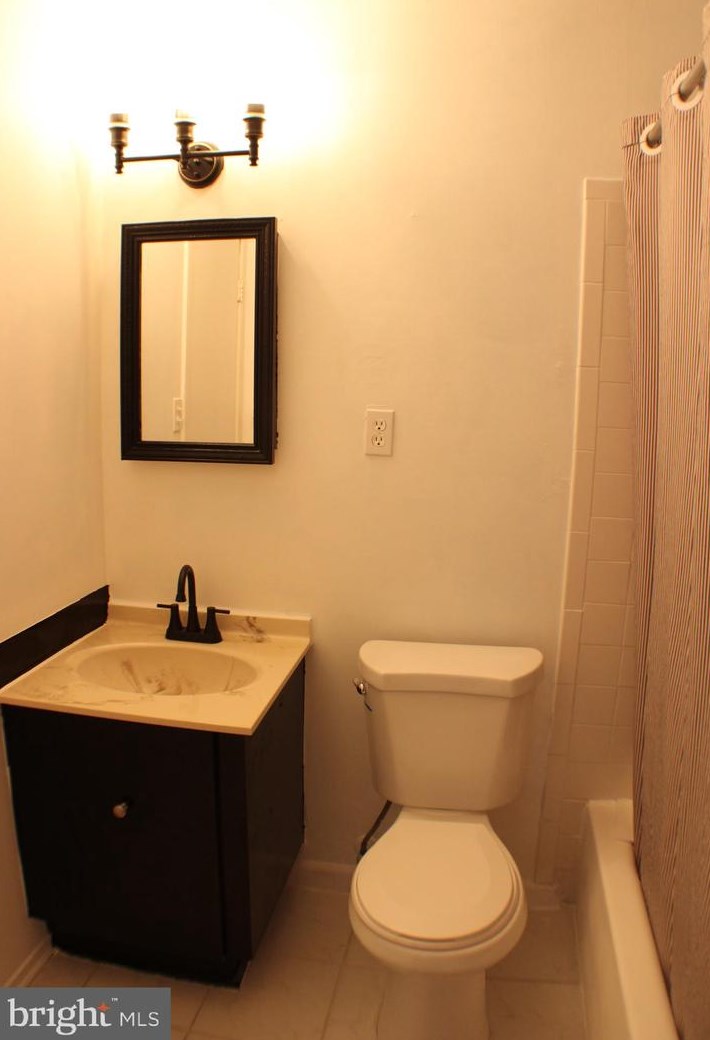 10008 Wedge Way, Gaithersburg MD 20886-1351 exterior