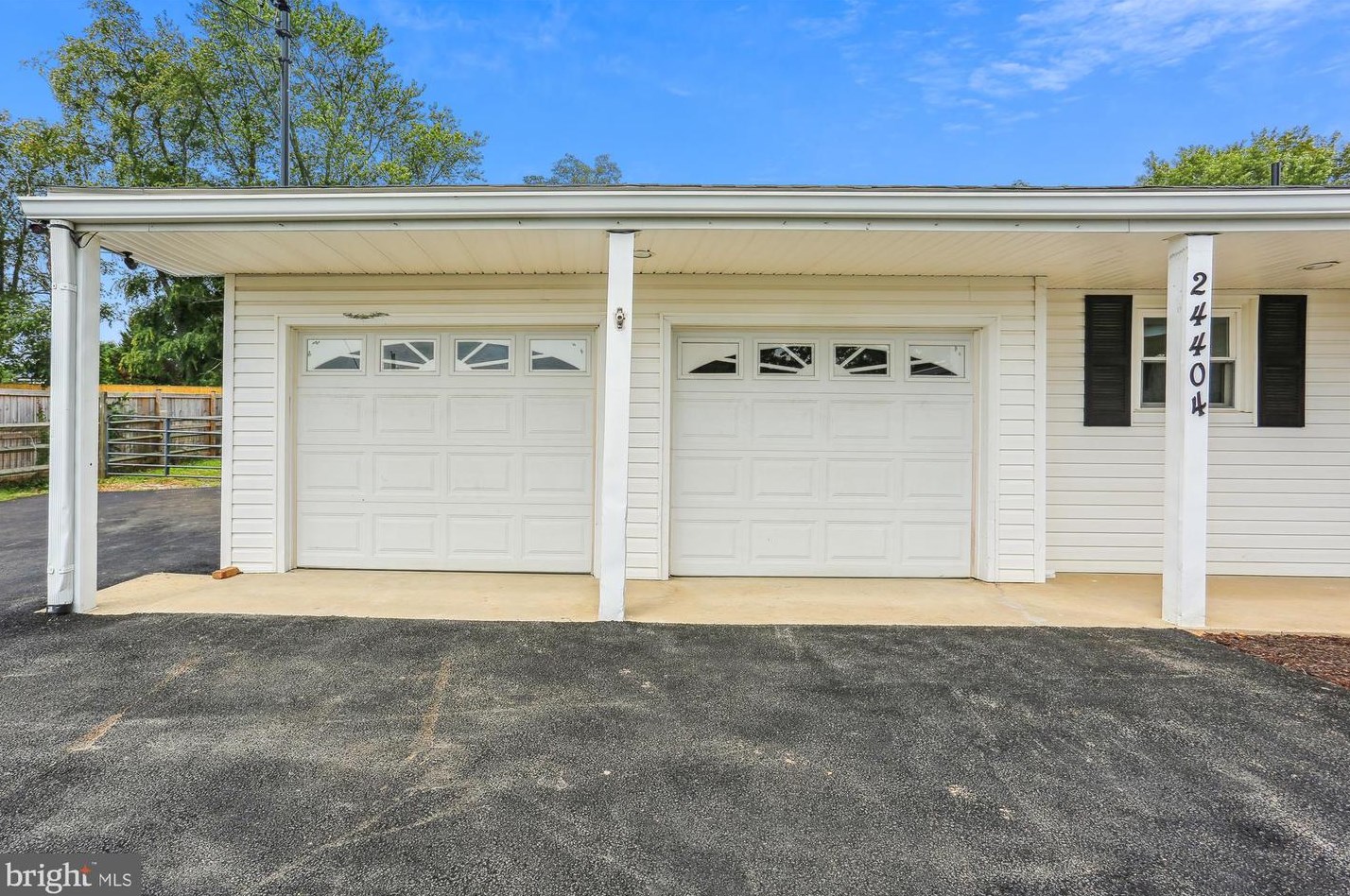 24404 Welsh Rd, Gaithersburg MD  20882-3934 exterior