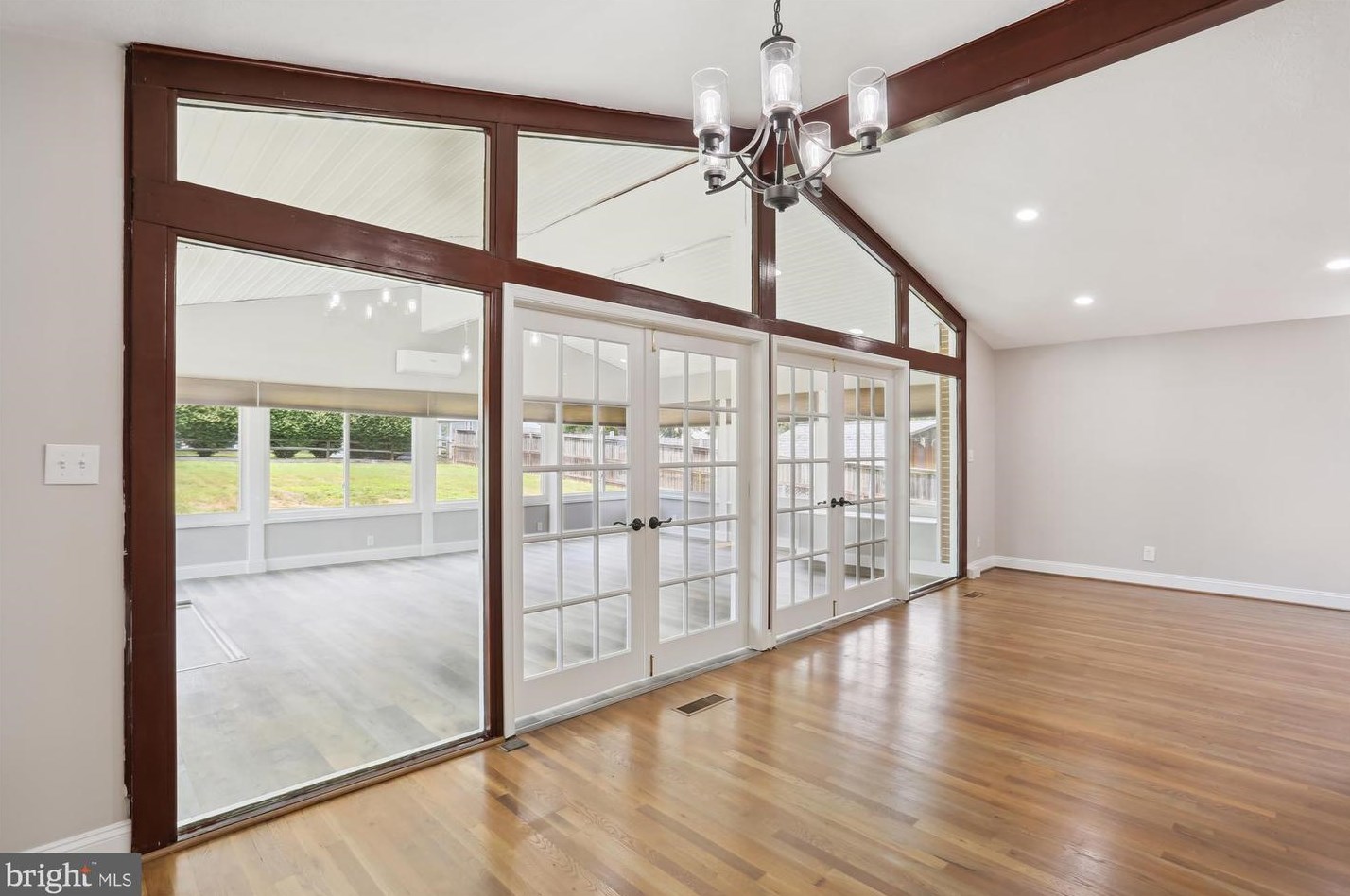 24404 Welsh Rd, Gaithersburg MD  20882-3934 exterior