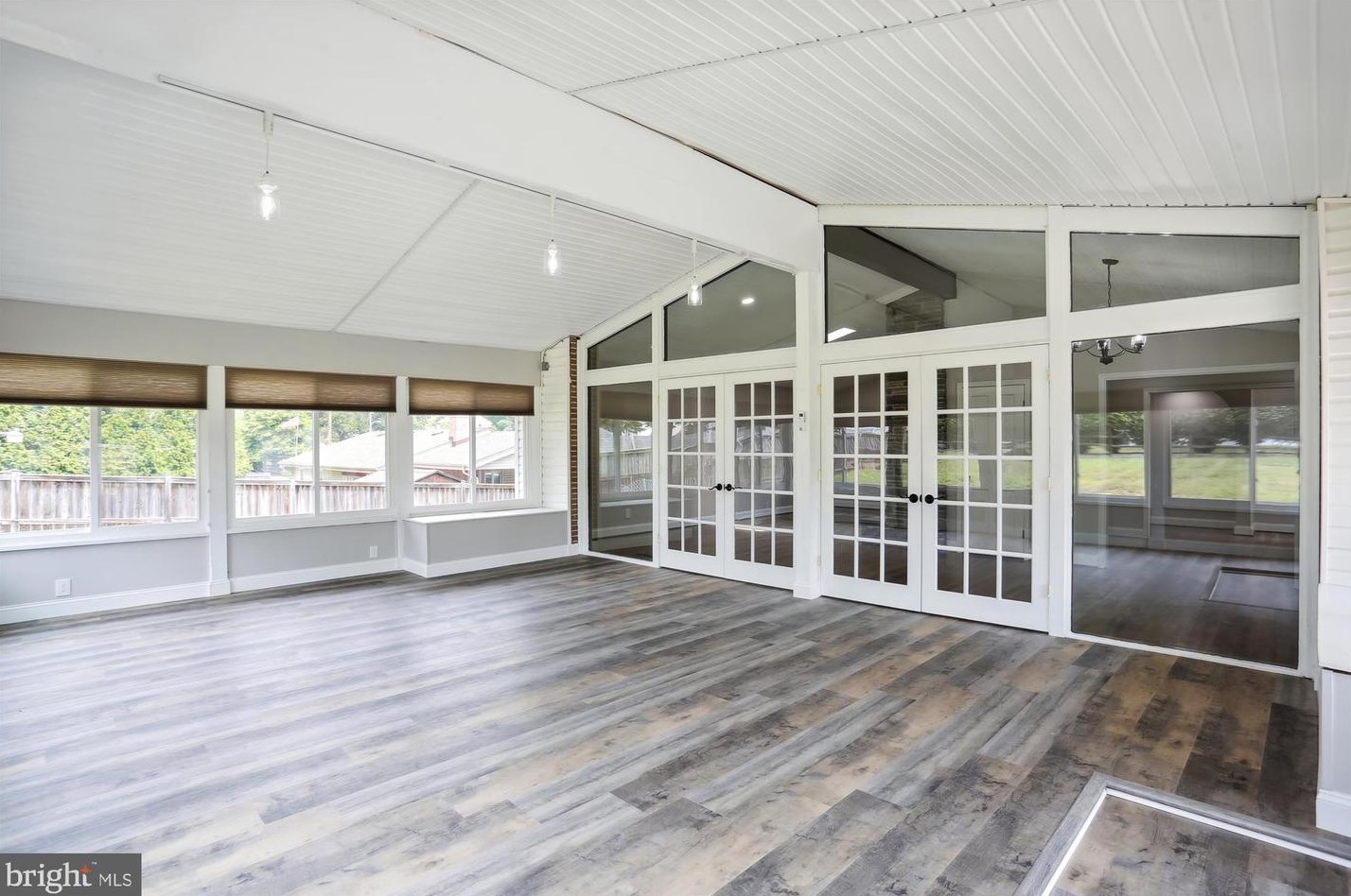 24404 Welsh Rd, Gaithersburg MD  20882-3934 exterior