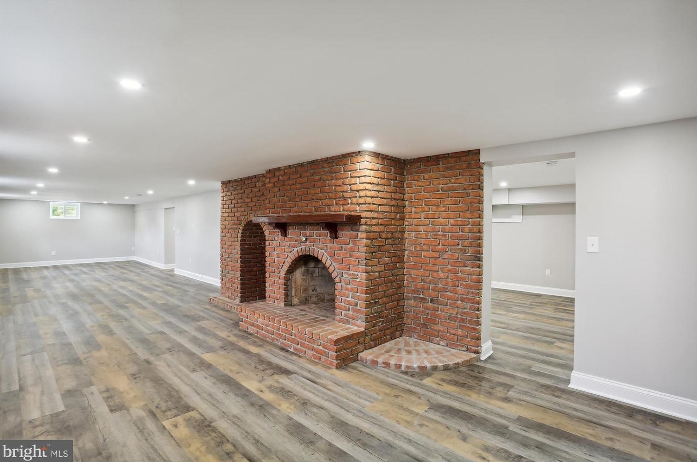 24404 Welsh Rd, Gaithersburg MD  20882-3934 exterior