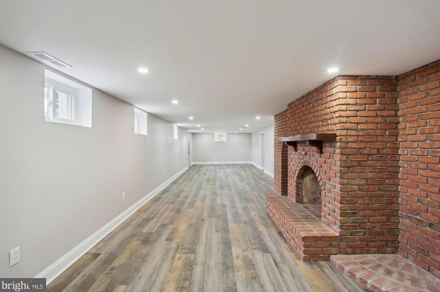 24404 Welsh Rd, Gaithersburg MD  20882-3934 exterior