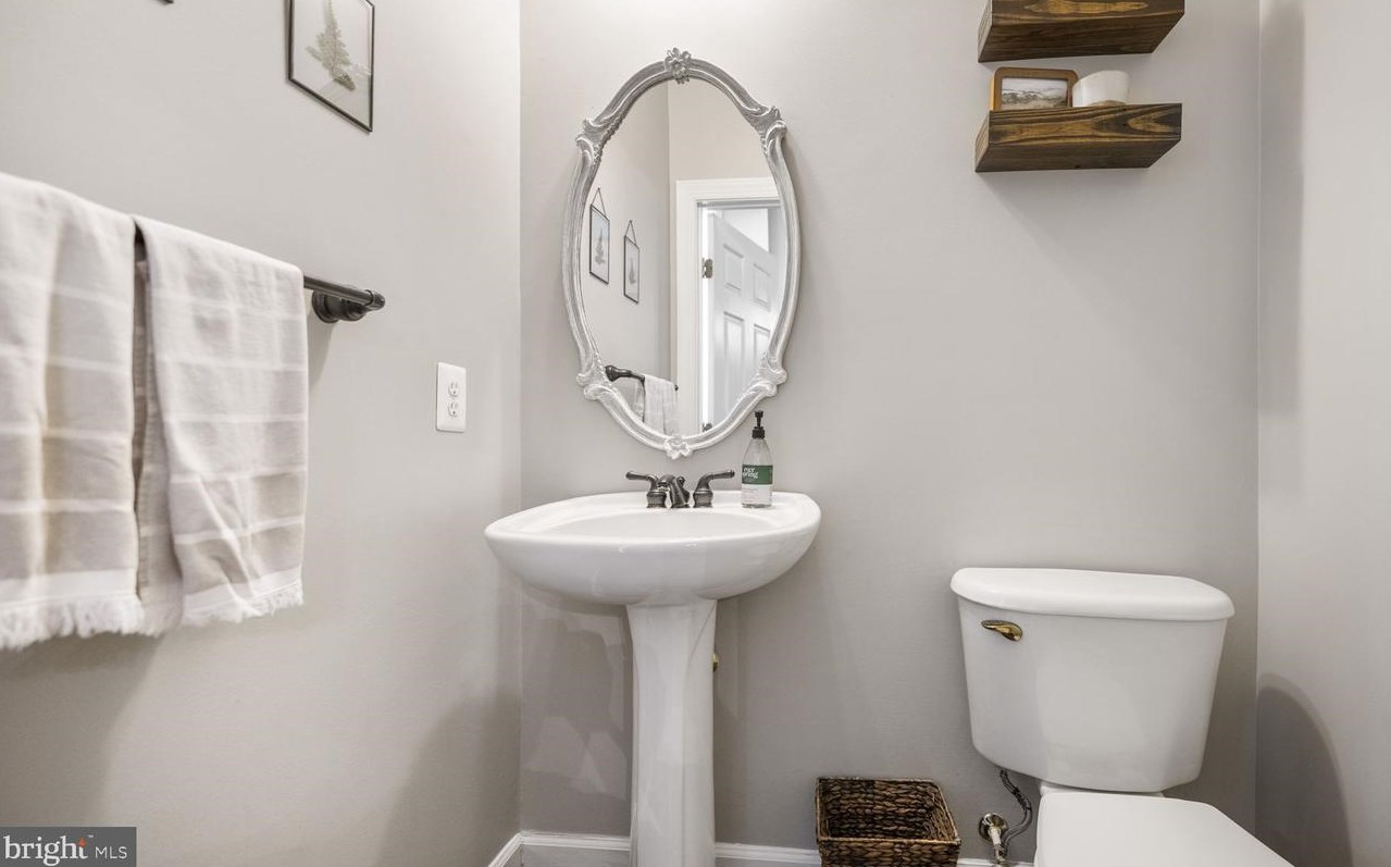 23618 General Store Dr, Clarksburg MD 20871-4322 exterior