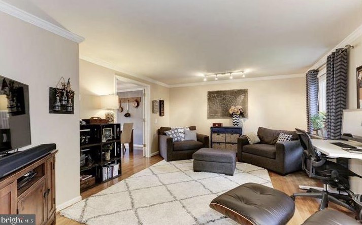 9525 Whetstone Dr, Gaithersburg MD  20886-3109 exterior