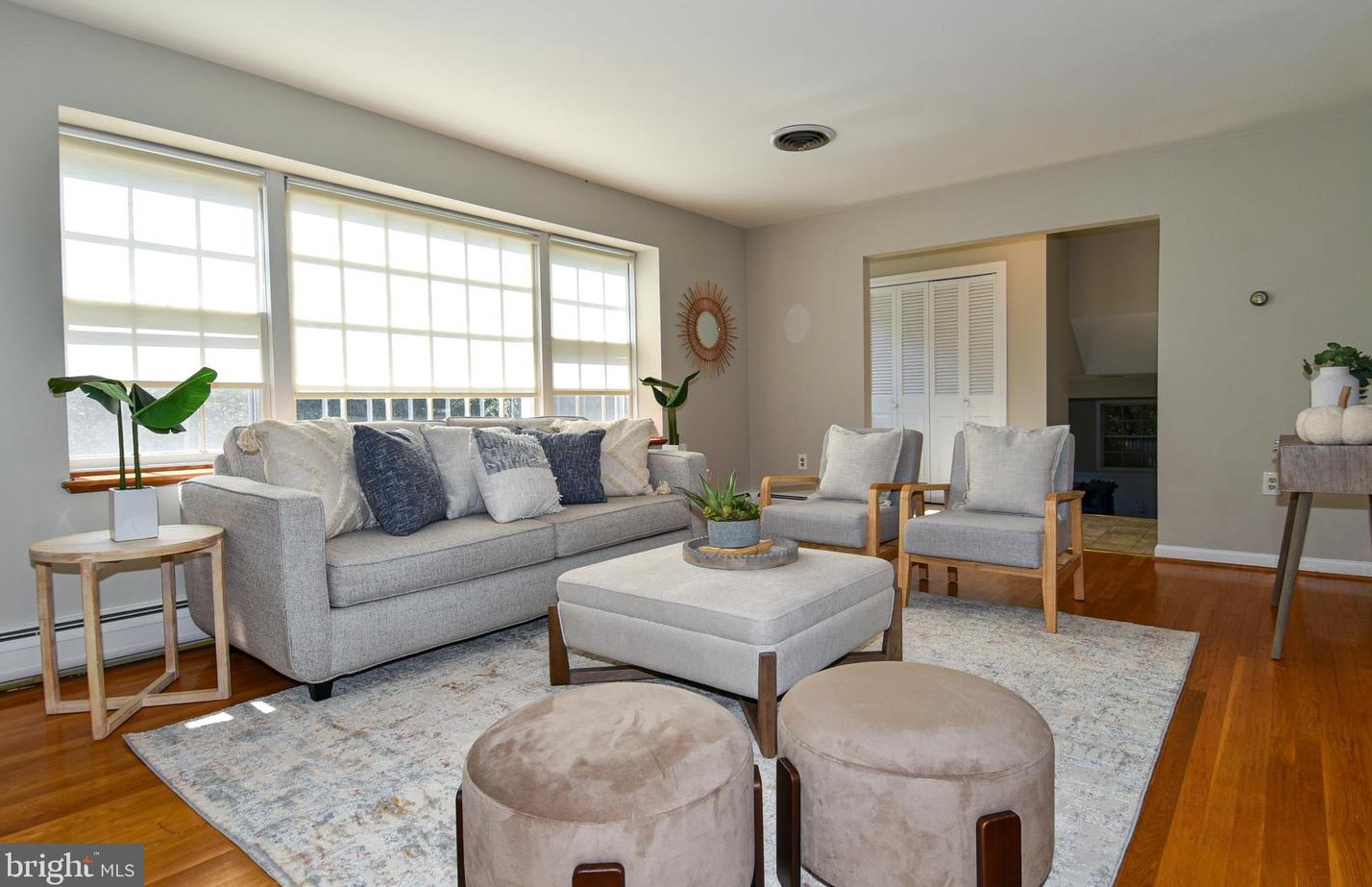 1002 Robroy Dr, Silver Spring, MD 20903