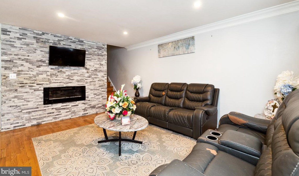 10317 Ridgeline Dr, Gaithersburg MD  20886-3007 exterior