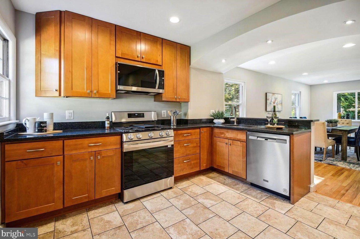 7413 Wildwood Dr, Silver Spring MD 20912-7441 exterior