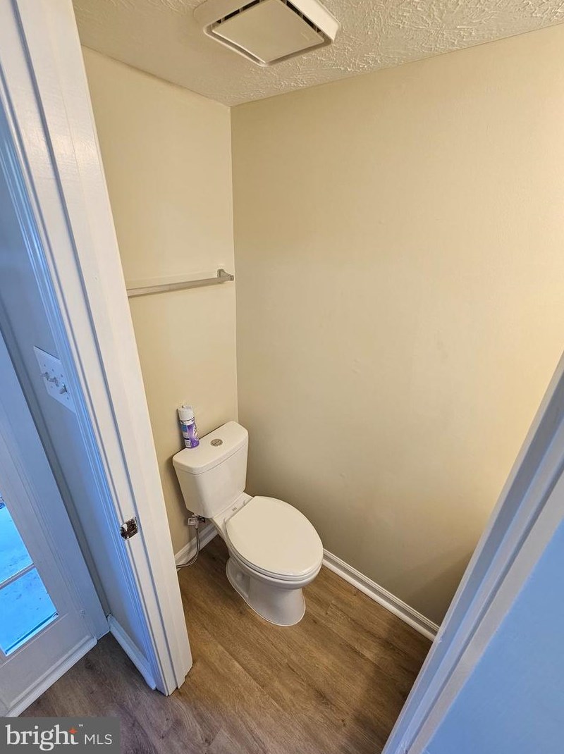 17917 Cottonwood Ter, Gaithersburg MD  20877-1029 exterior