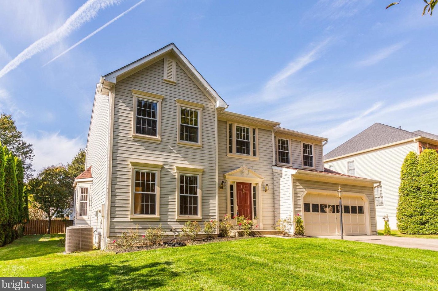 12306 Chagall Dr, Gaithersburg MD  20878-3462 exterior