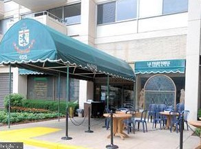 4515 Willard Ave, Bethesda MD  20815-3622 exterior