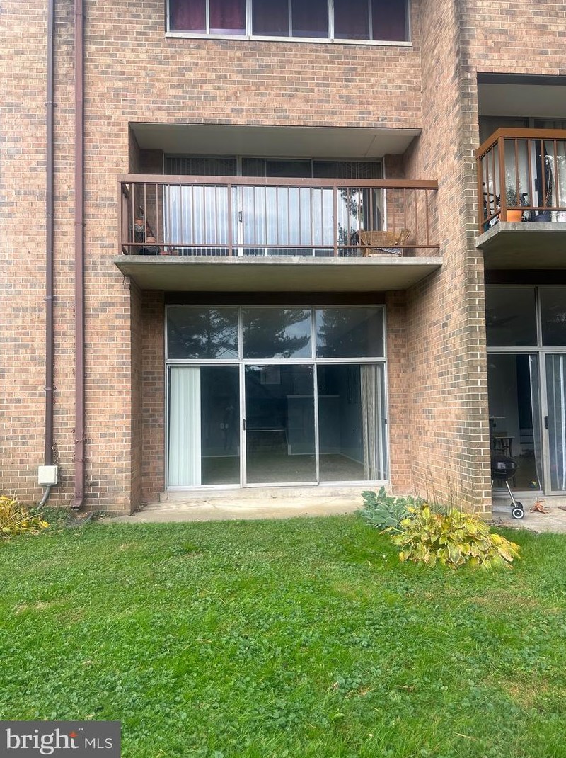 18632 Walkers Choice Rd, Gaithersburg MD  20886-0524 exterior