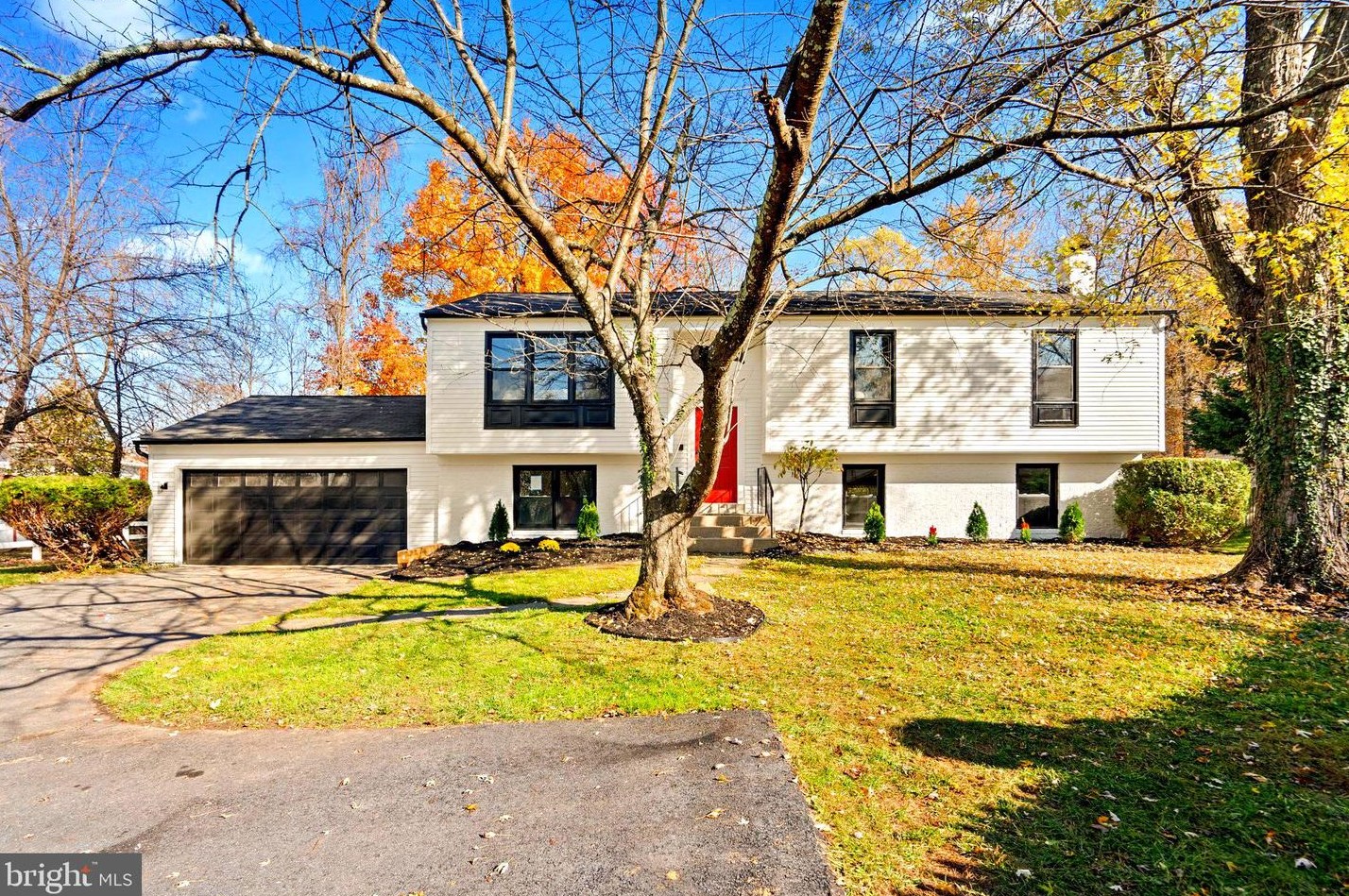 620 Poplarwood Pl, Gaithersburg MD  20877-1257 exterior
