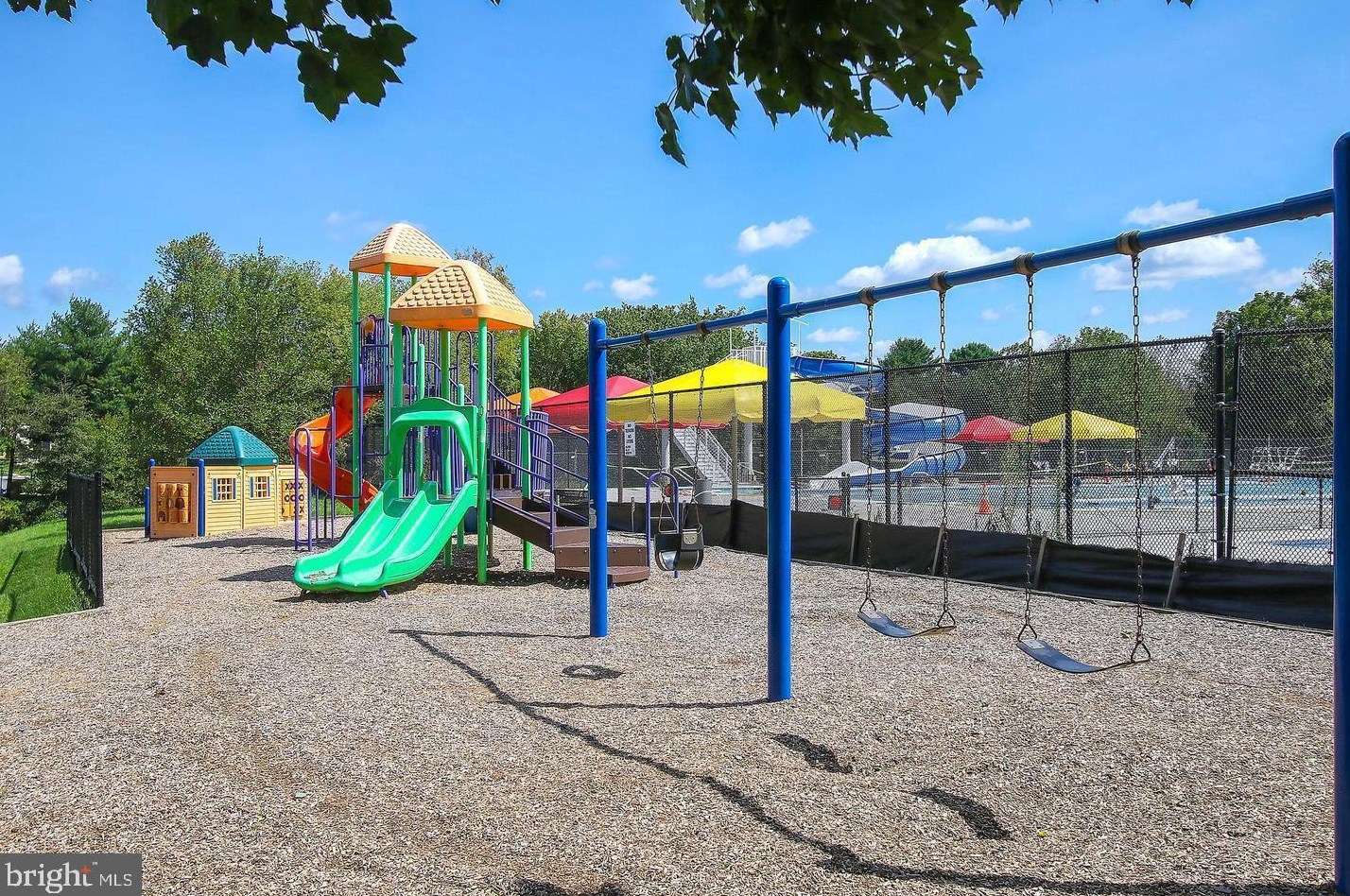 9509 Briar Glenn Way, Gaithersburg MD  20886-1330 exterior