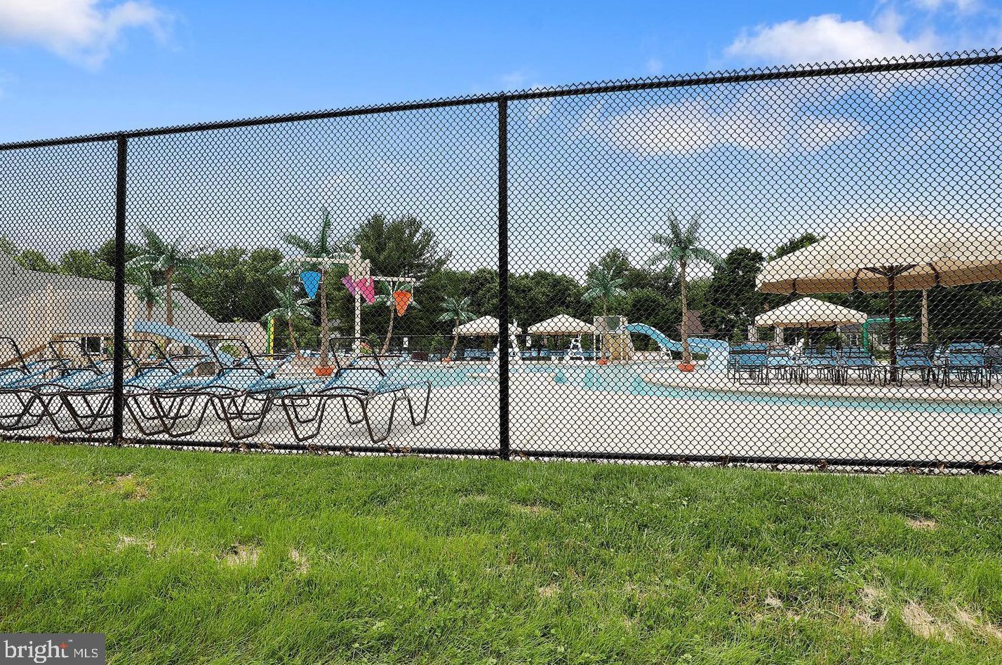 9509 Briar Glenn Way, Gaithersburg MD  20886-1330 exterior