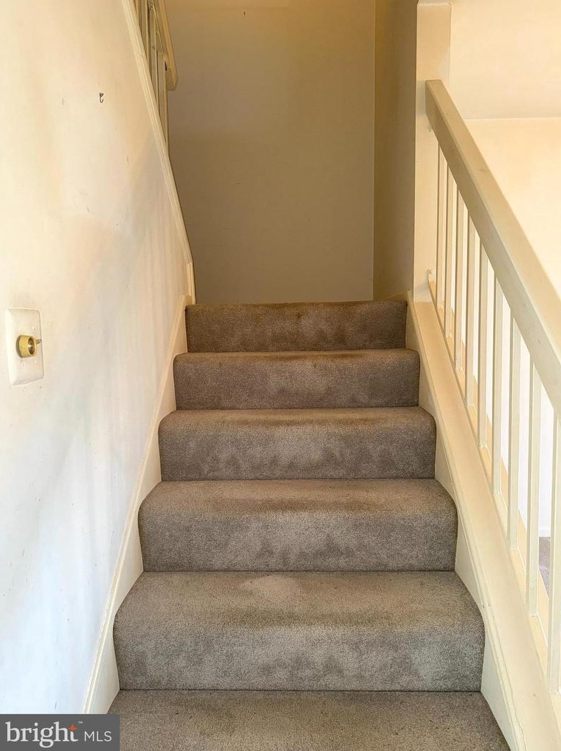 9509 Briar Glenn Way, Gaithersburg MD  20886-1330 exterior