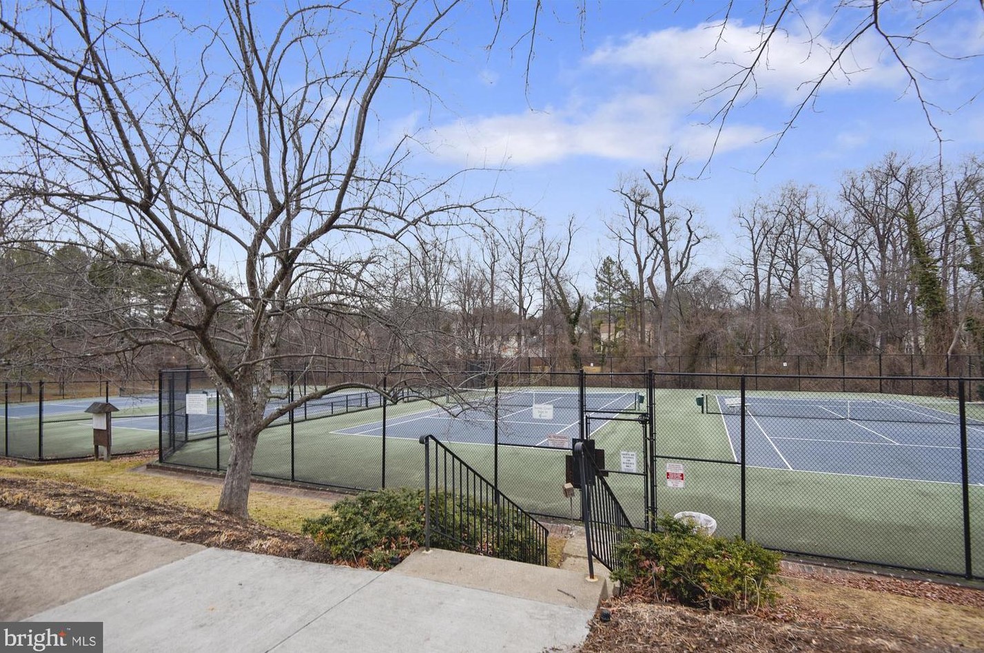 3 Bloomingdale Ct, Rockville MD 20852-5537 exterior