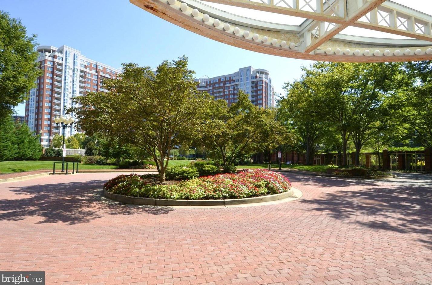 5809 Nicholson Ln, Rockville MD  20852-5740 exterior