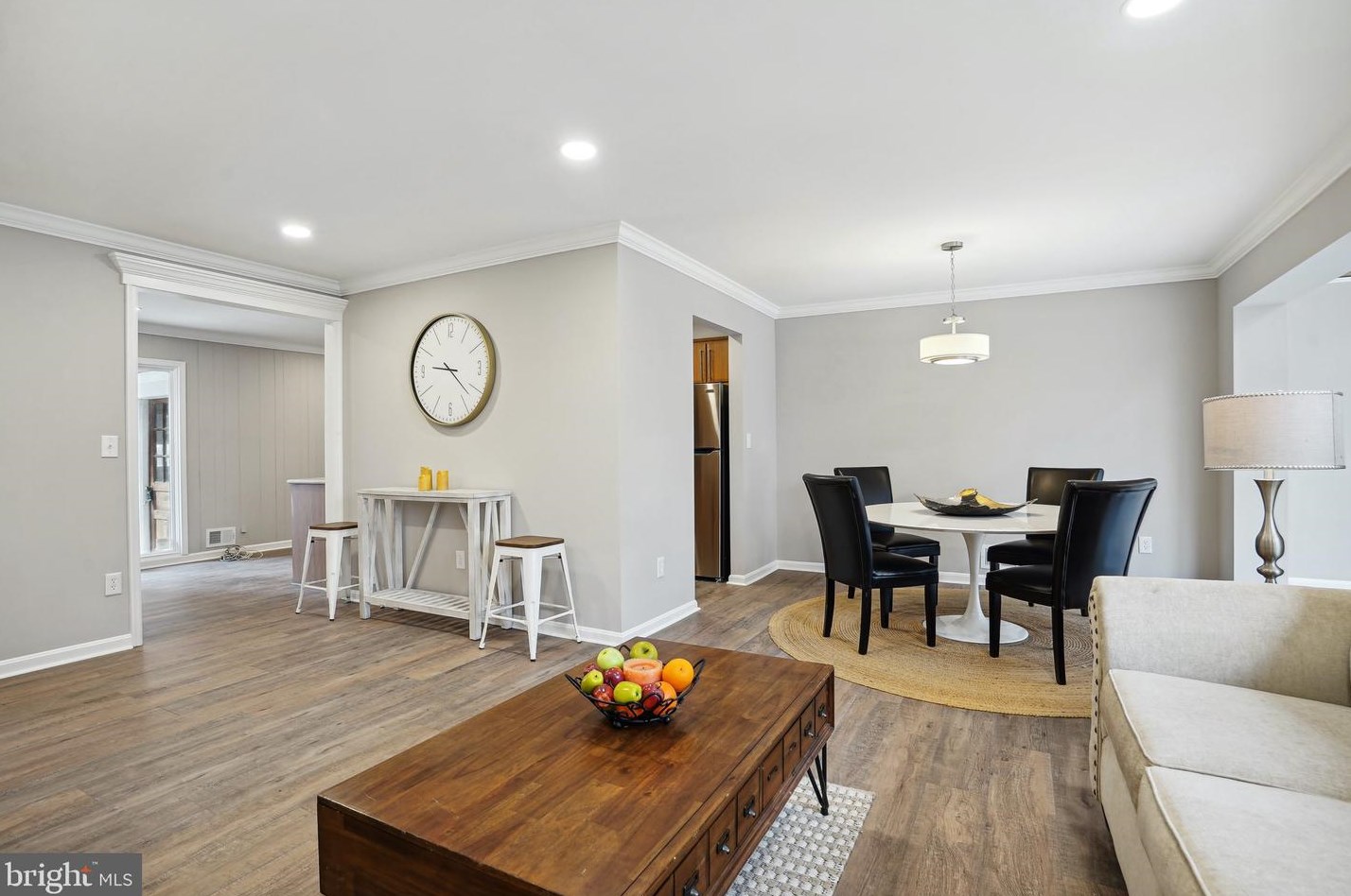 17613 Ml Crk Dr, Rockville MD 20855-1000 exterior