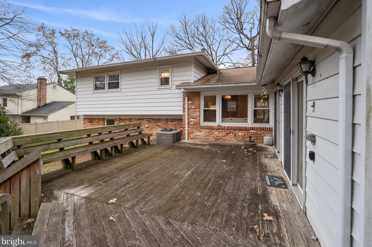 17613 Ml Crk Dr, Rockville MD 20855-1000 exterior