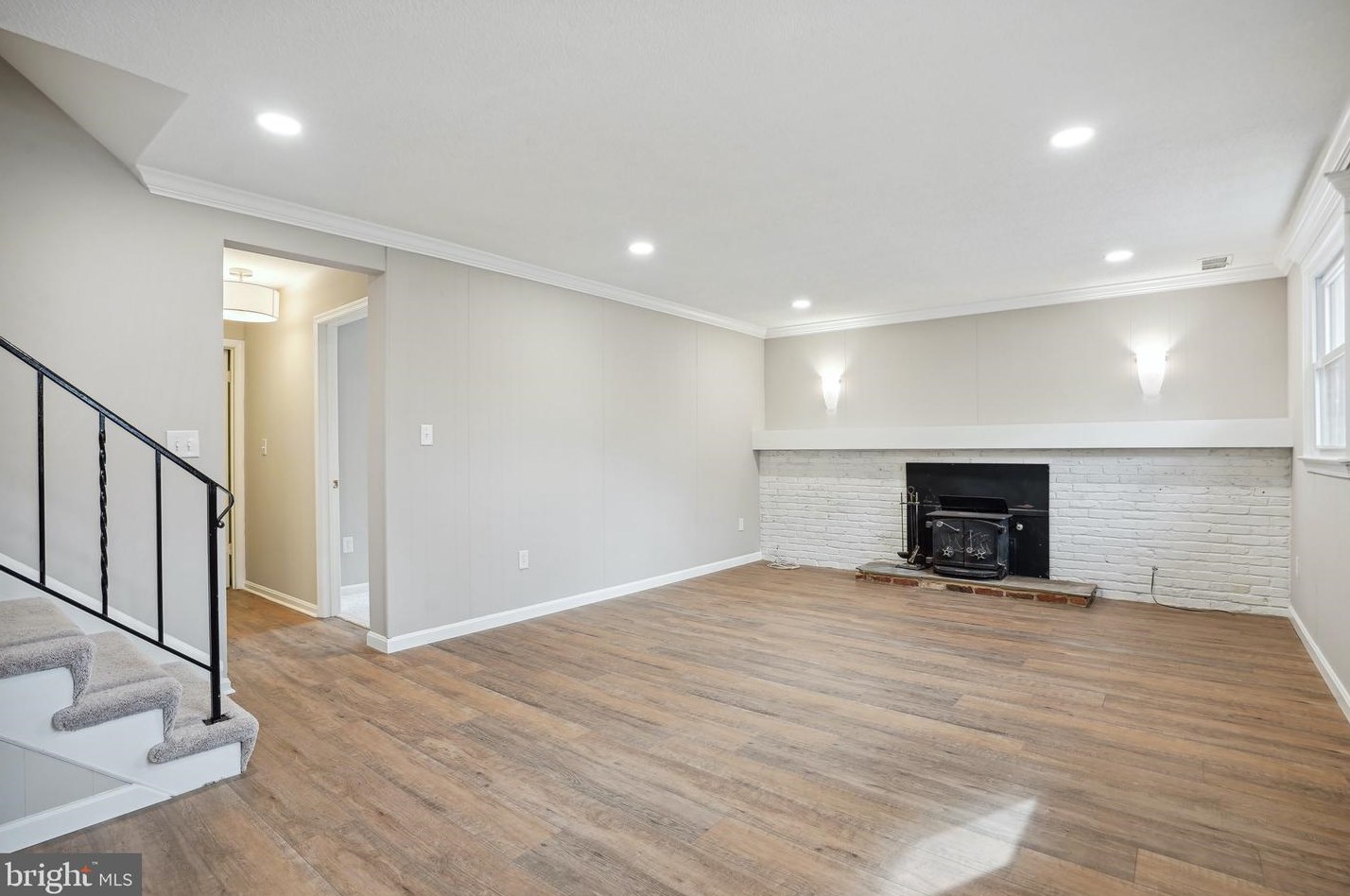 17613 Ml Crk Dr, Rockville MD 20855-1000 exterior