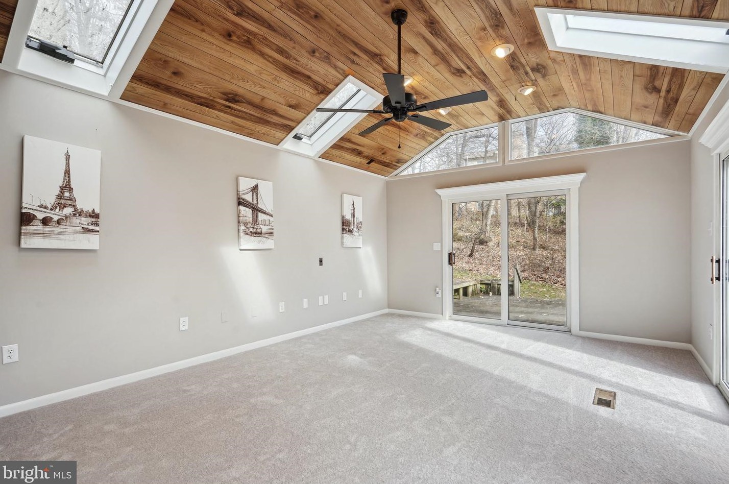 17613 Ml Crk Dr, Rockville MD 20855-1000 exterior