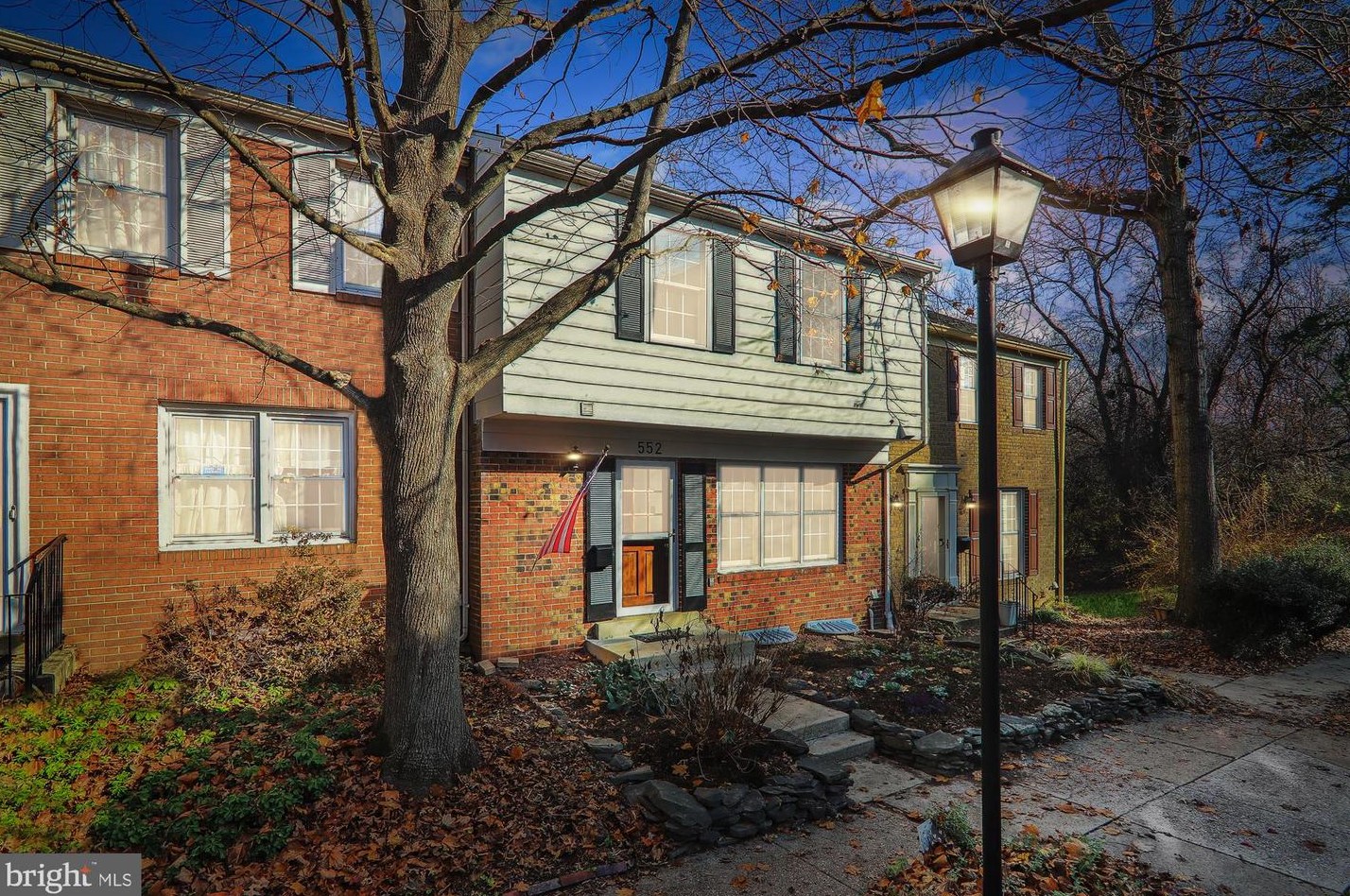 552 Monet Dr, Rockville MD 20850-3022 exterior