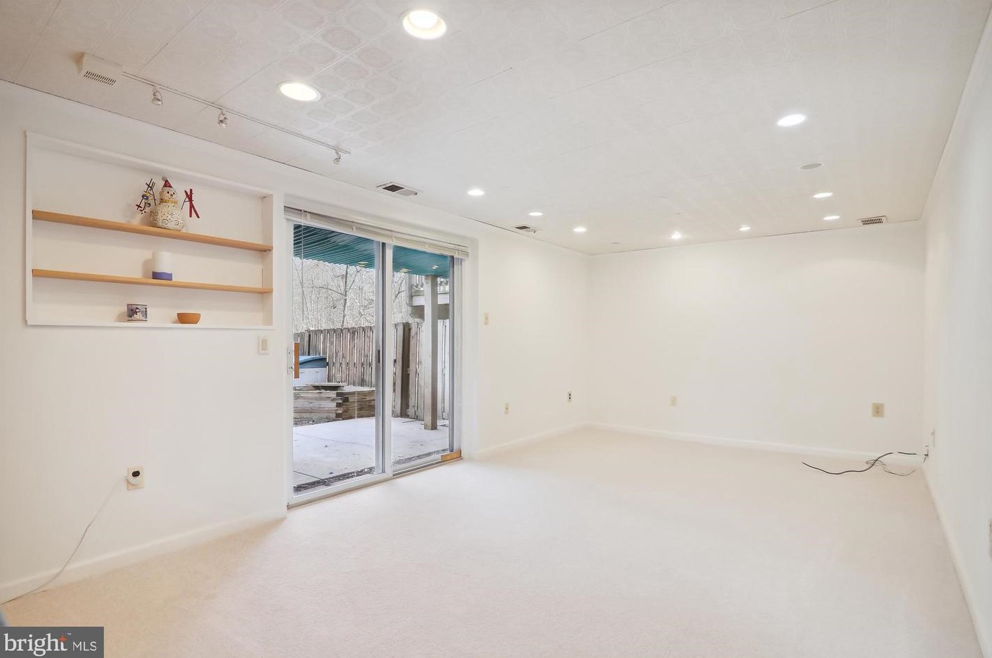 552 Monet Dr, Rockville MD 20850-3022 exterior