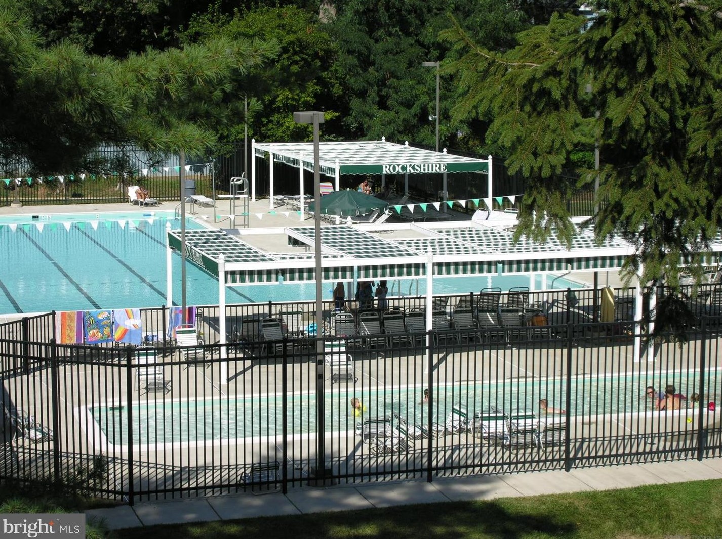 552 Monet Dr, Rockville MD 20850-3022 exterior