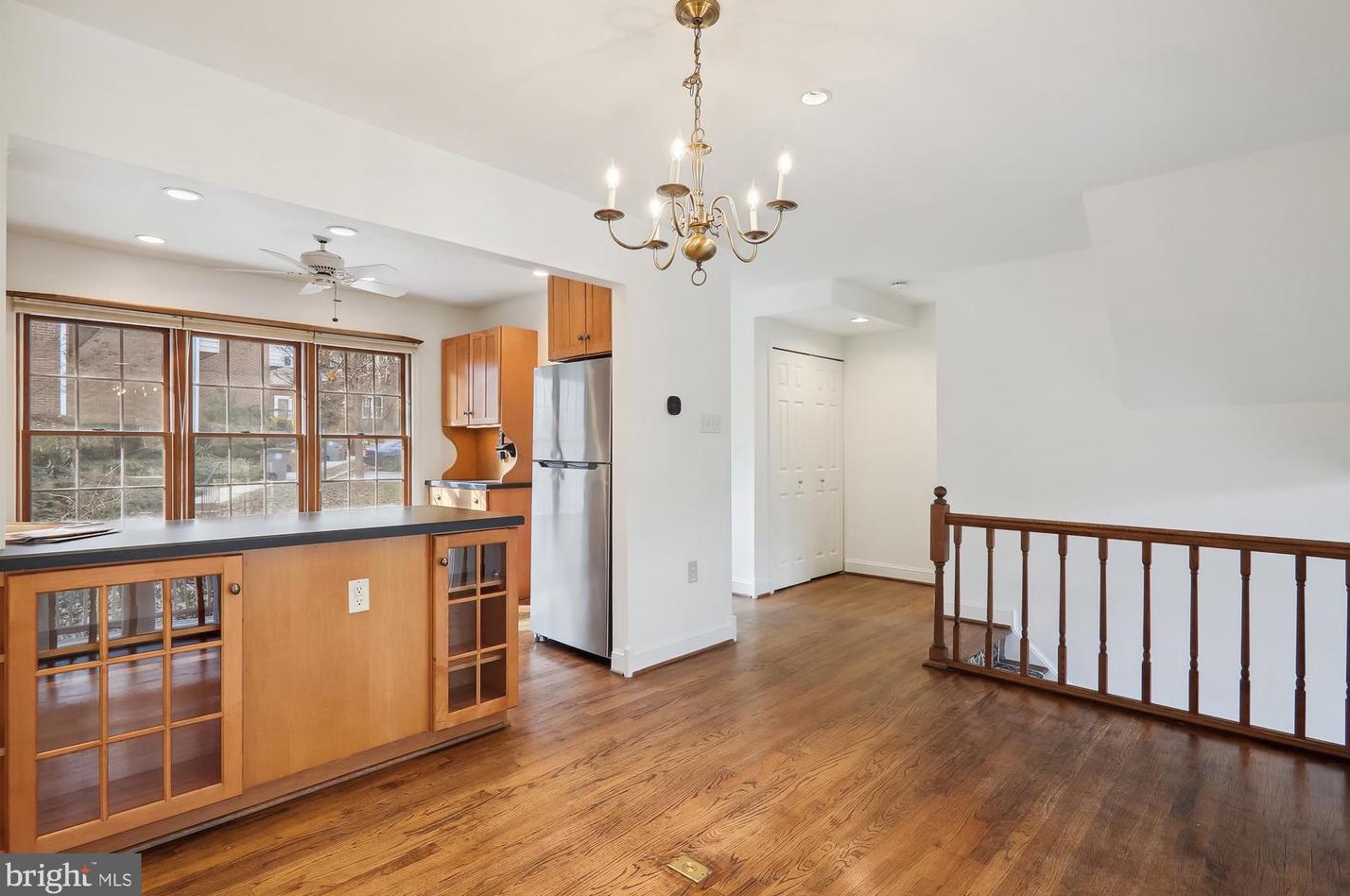 552 Monet Dr, Rockville MD 20850-3022 exterior