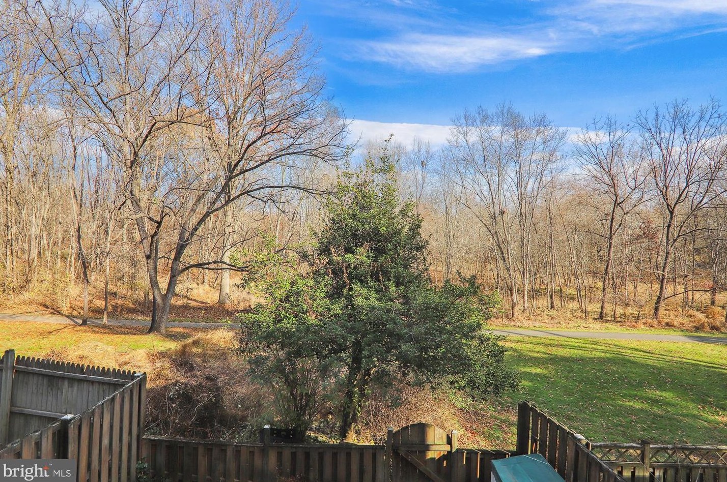 552 Monet Dr, Rockville MD 20850-3022 exterior