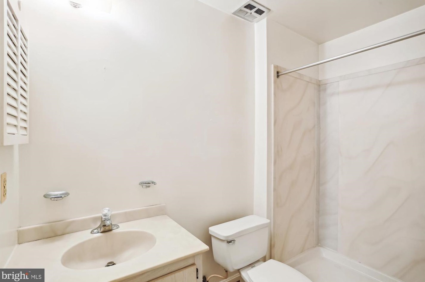 17 Redding Ridge Dr, Gaithersburg MD  20878-2625 exterior